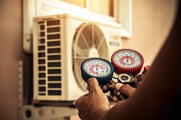 Professional Heat Pump Repair technician working in Mount Horeb, WI